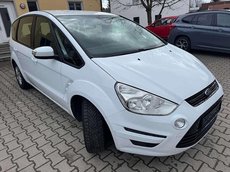 Gebraucht Ford S-MAX Trend 160 PS (117 kW) 2012 Frostweiß Van / Kleinbus