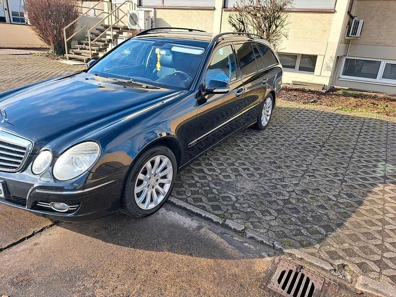 Gebraucht Mercedes E320 224 PS (164 kW) 2008 Schwarz Kombi