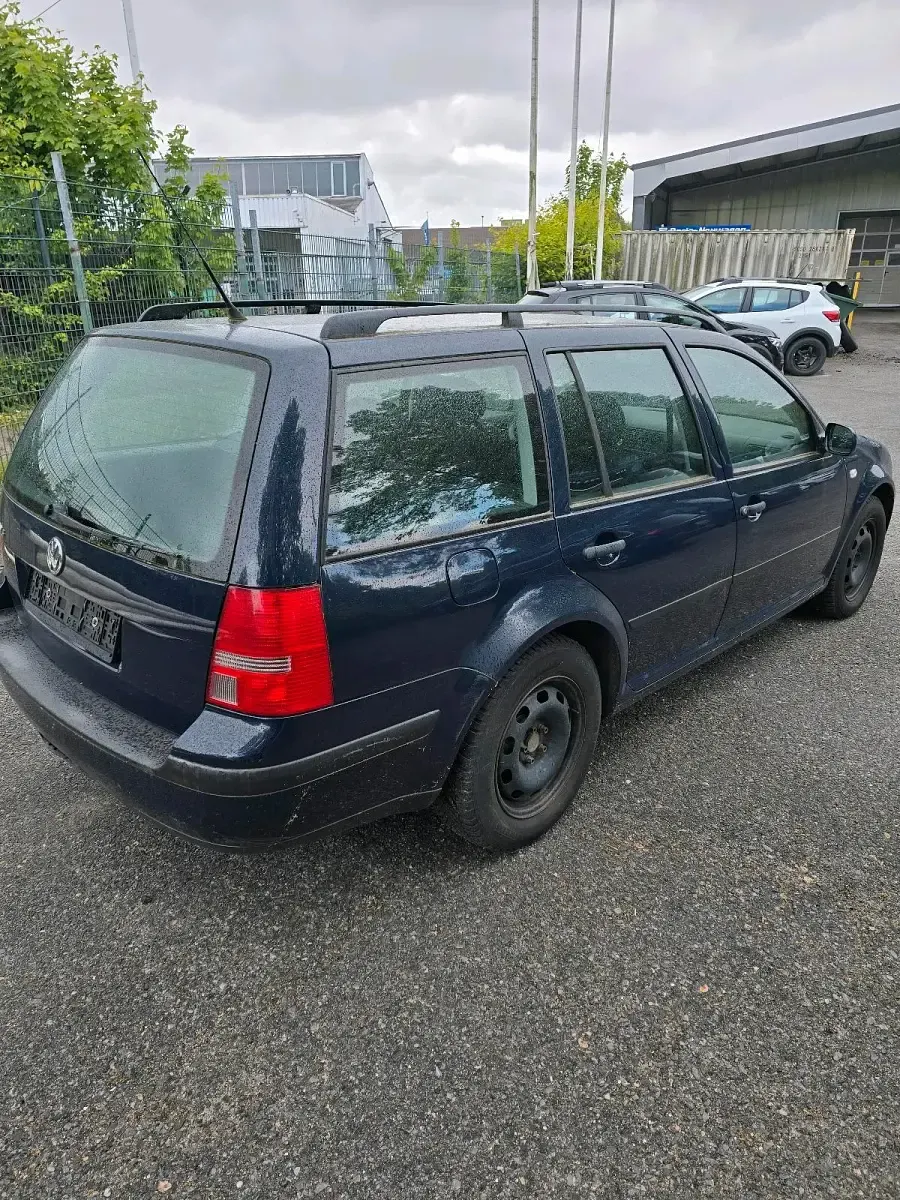 Gebraucht VW Golf IV 75 PS (55 kW) 2005 Blau Kombi