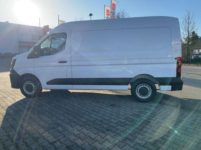 Gebraucht Renault Master 131 PS (96 kW) 2024 Mineralweiß (weiß) Van