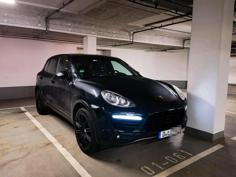 Gebraucht Porsche Cayenne S 400 PS (294 kW) 2011 Schwarz SUV