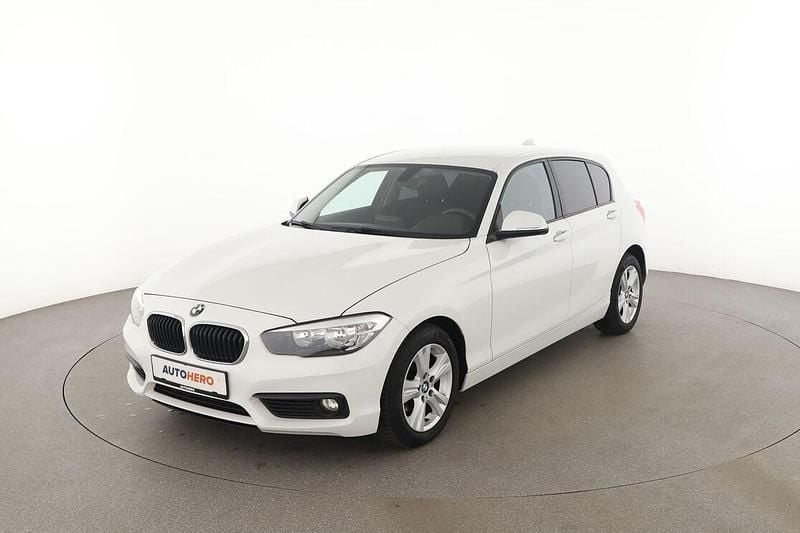Weiß Gebraucht 2016 BMW 118 Advantage Kleinwagen | 11.890 € (Fairer Preis) - Bild 1/3