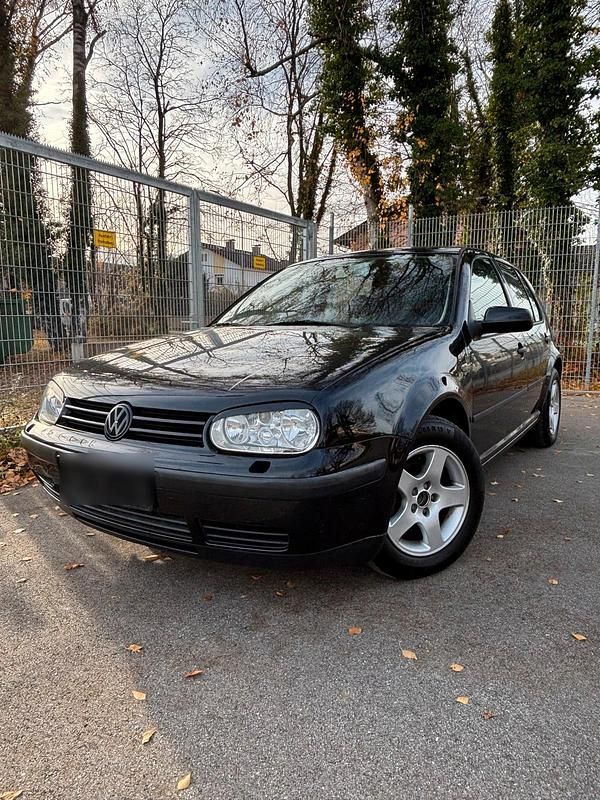 Gebraucht VW Golf IV 75 PS (55 kW) 2001 Schwarz Kleinwagen