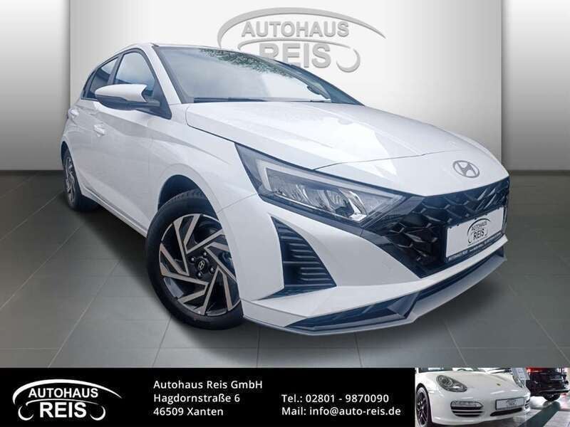 Sol (weiss Neu 2024 Hyundai i20 Limousine | 19.250 € (Superpreis) - Bild 1/4