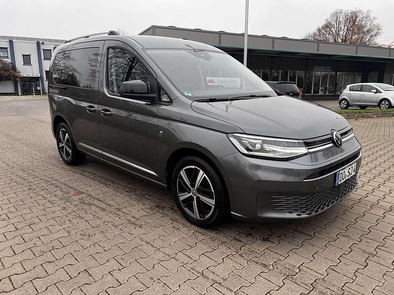 Grau Gebraucht 2021 VW Caddy Style Van / Kleinbus | 23.900 € (Fairer Preis) - Bild 1/4