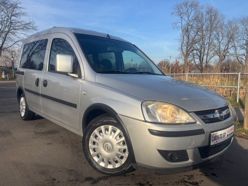 Usata Opel Combo Edition 75 CV (55 kW) 2007 Argento Monovolume