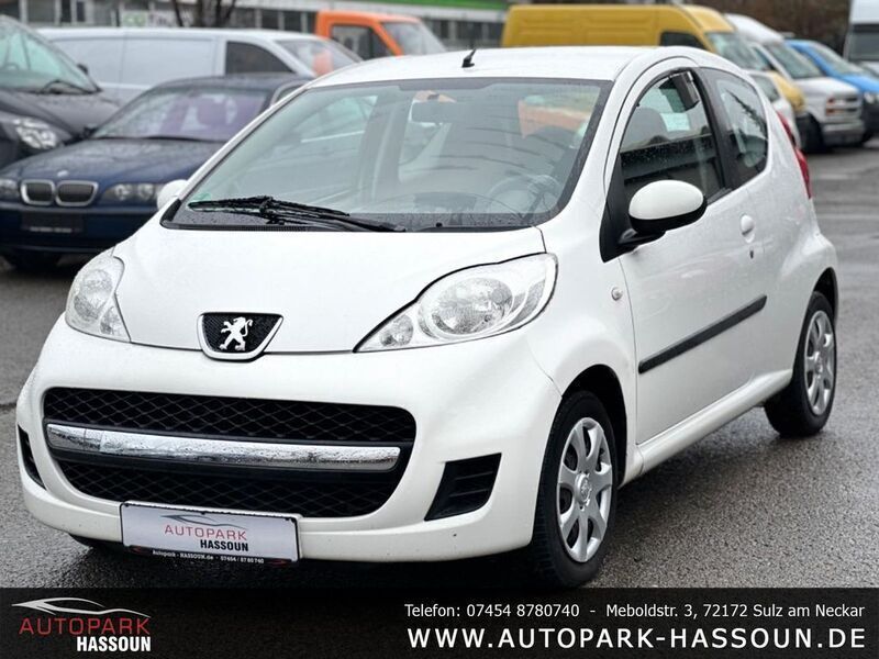 Weiß Gebraucht 2009 Peugeot 107 Filou Kleinwagen | 1.499 € (Guter Preis) - Bild 1/4
