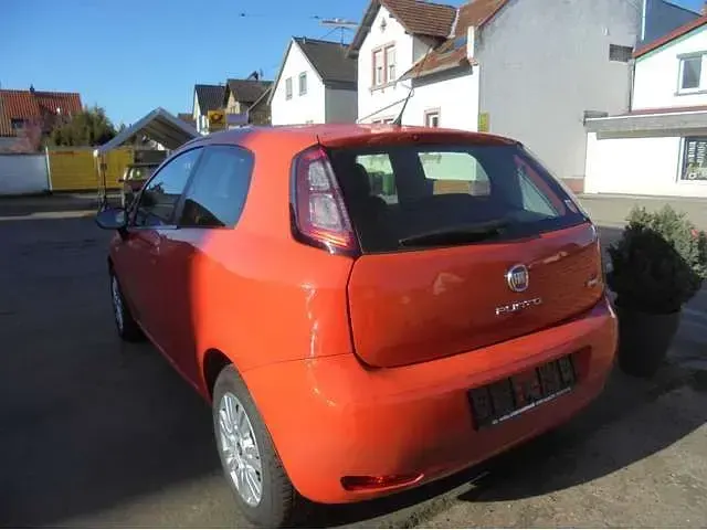 Gebraucht Fiat Punto Street 69 PS (50 kW) 2014 Orange Kleinwagen