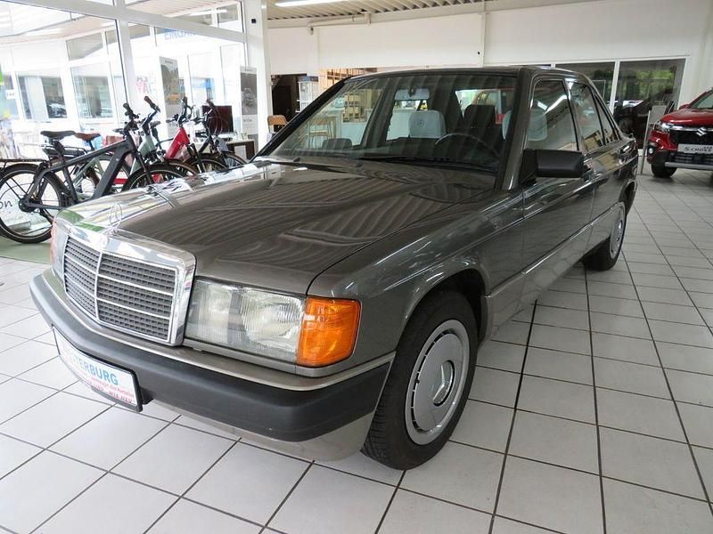 Anthrazitgrau Gebraucht 1991 Mercedes 190 Limousine | 12.900 € - Bild 1/4