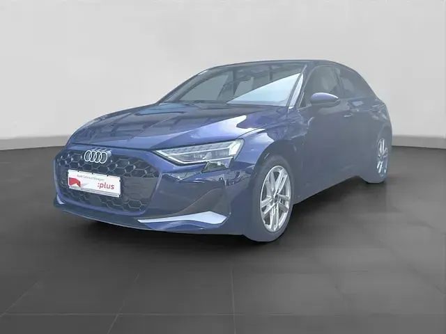 Gebraucht Audi A3 Sportback e-tron Advanced Plus 204 PS (150 kW) 2025 Navarrablau metallic Kleinwagen