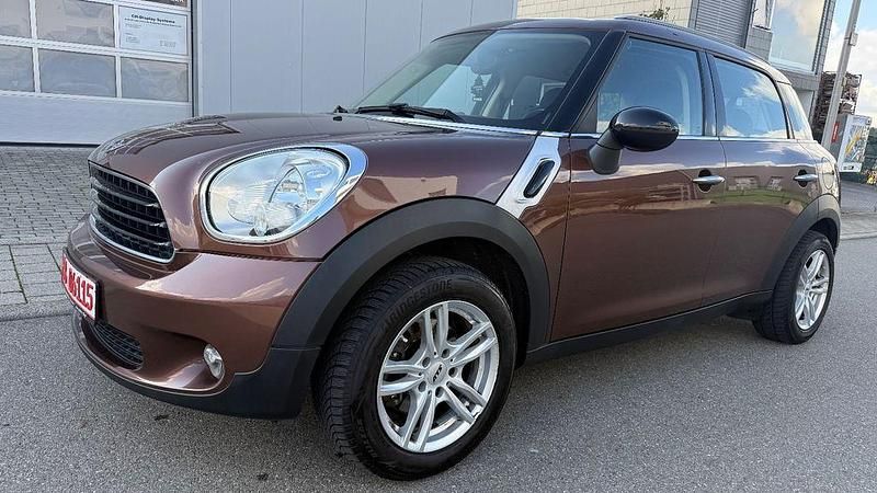 Braun Gebraucht 2015 Mini One Countryman SUV | 9.990 € (Fairer Preis) - Bild 1/4