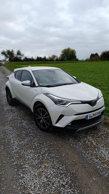 Weiß Gebraucht 2017 Toyota C-HR Lounge SUV | 17.200 € (Fairer Preis) - Bild 1/4