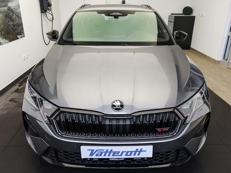 Neu Skoda Octavia RS 265 PS (194 kW) 2026 Graphitegrau metallic Kombi