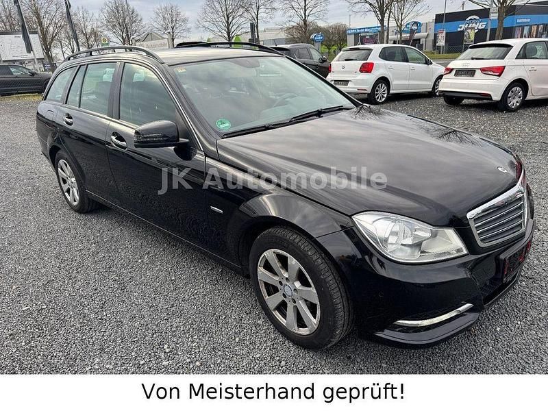 Schwarz Gebraucht 2012 Mercedes C220 Avantgarde Kombi | 4.990 € (Guter Preis) - Bild 1/4