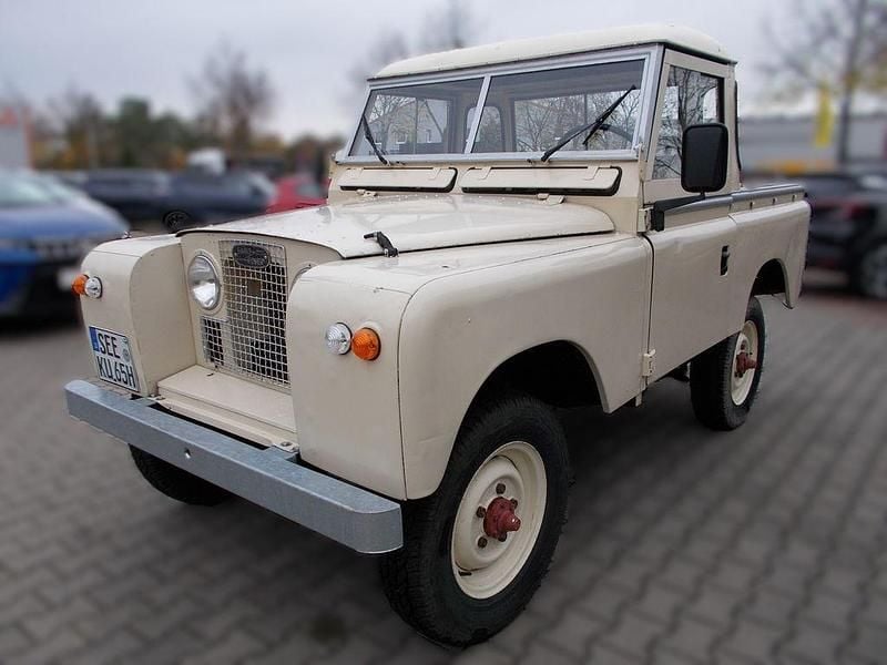 Beige Gebraucht 1965 Land Rover 88 SUV | 17.940 € - Bild 1/4