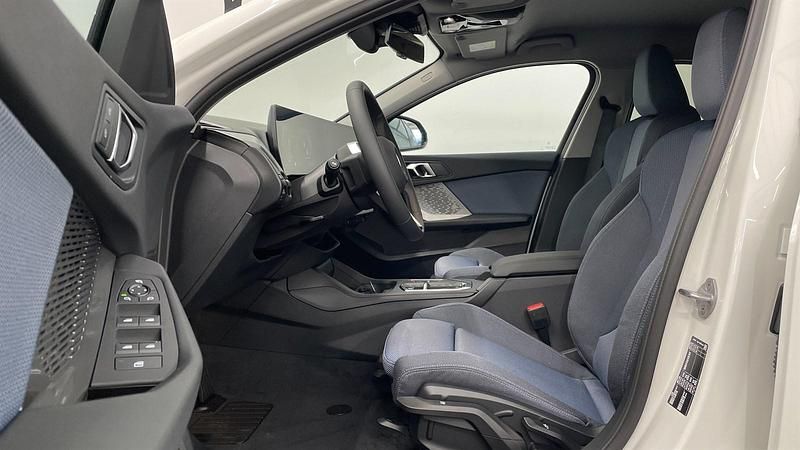 Neu BMW 120 Efficient Dynamics 170 PS (125 kW) 2025 Alpinweiß uni Kleinwagen