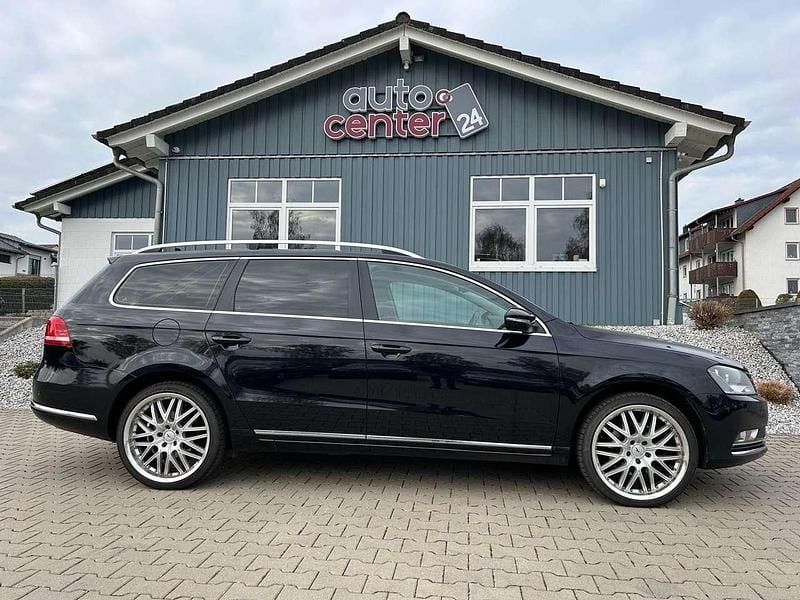 Second-hand VW Passat 140 CP (102 kW) 2014 Negru Break