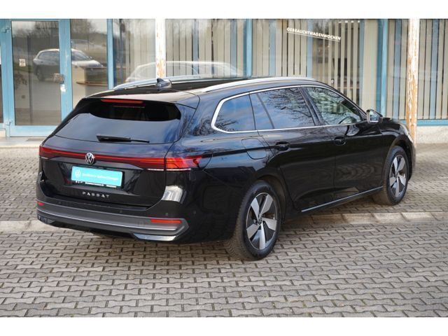 Gebraucht VW Passat Business 150 PS (110 kW) 2024 Schwarz Kombi