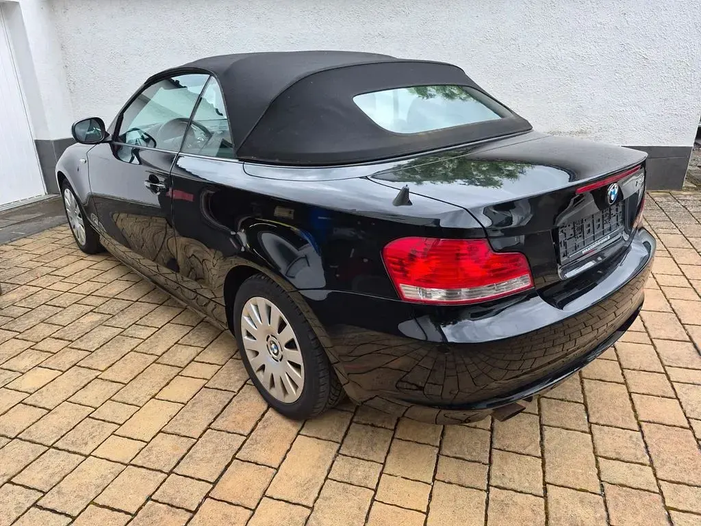 Gebraucht BMW 118 Cabriolet 143 PS (105 kW) 2010 Schwarz Cabrio