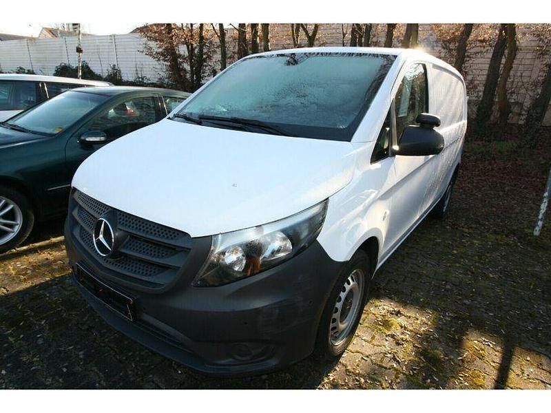 Weiss Gebraucht 2020 Mercedes Vito Van / Kleinbus | 18.900 € (Superpreis) - Bild 1/4