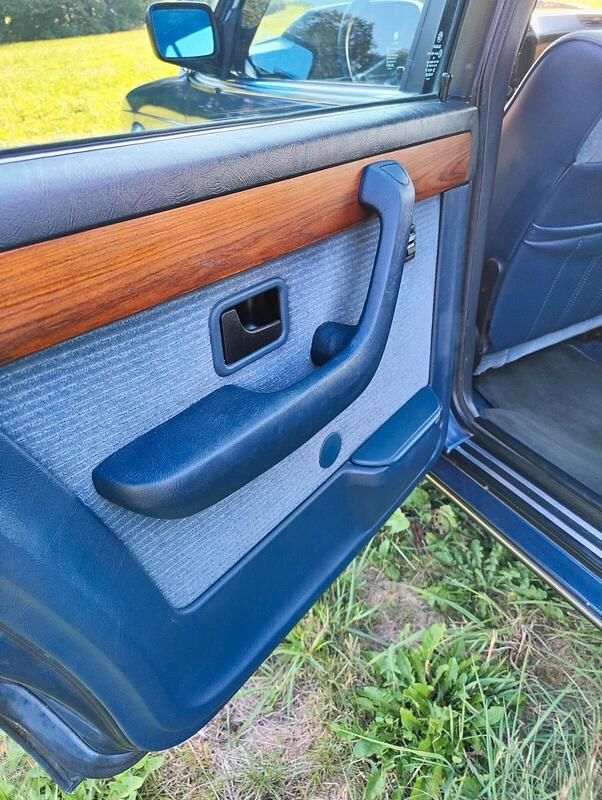 Gebraucht BMW 745 252 PS (185 kW) 1982 Blau Limousine