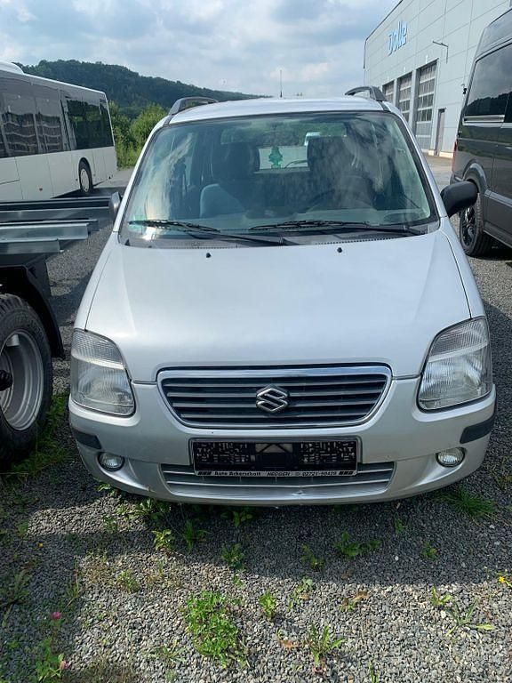 Silber Gebraucht 2001 Suzuki Wagon R+ GL Kombi | 1.450 € (Fairer Preis) - Bild 1/4