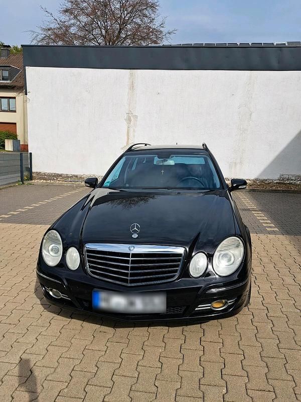 Second-hand Mercedes E250 200 CP (147 kW) 2008 Negru Break