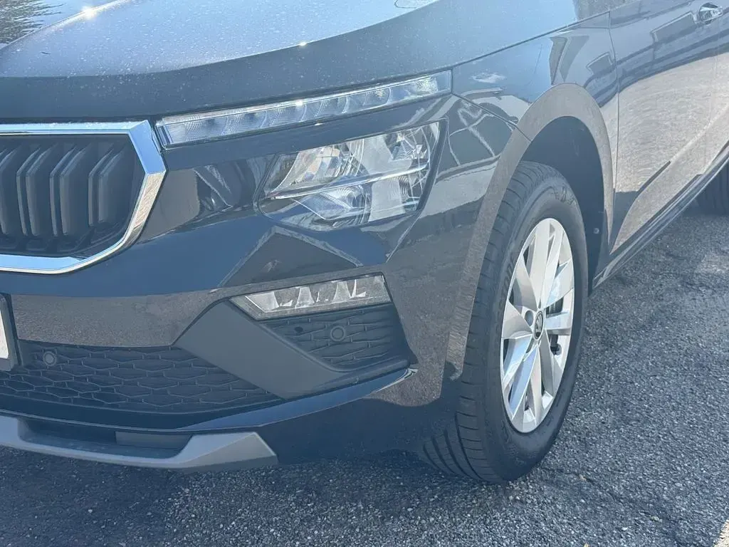 Neu Skoda Kamiq Selection 116 PS (85 kW) 2026 Grau SUV