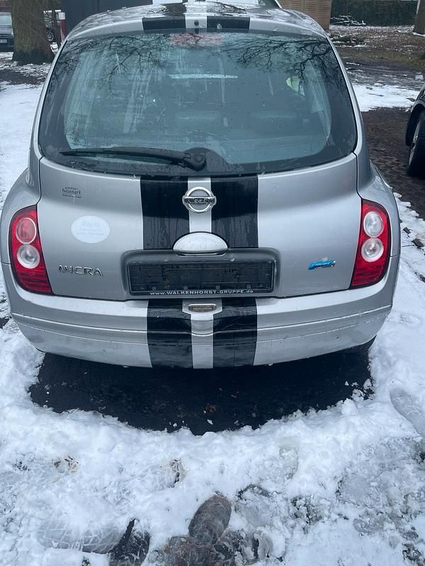 Gebraucht Nissan Micra 65 PS (47 kW) 2010 Silber Kleinwagen