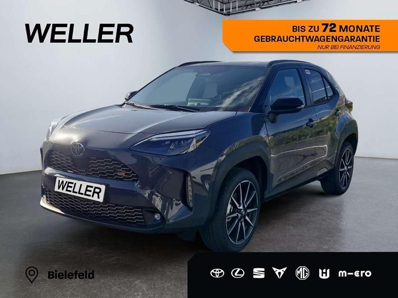 Grau Neu 2025 Toyota Yaris Cross Sport SUV | 34.890 € (Teuer) - Bild 1/3