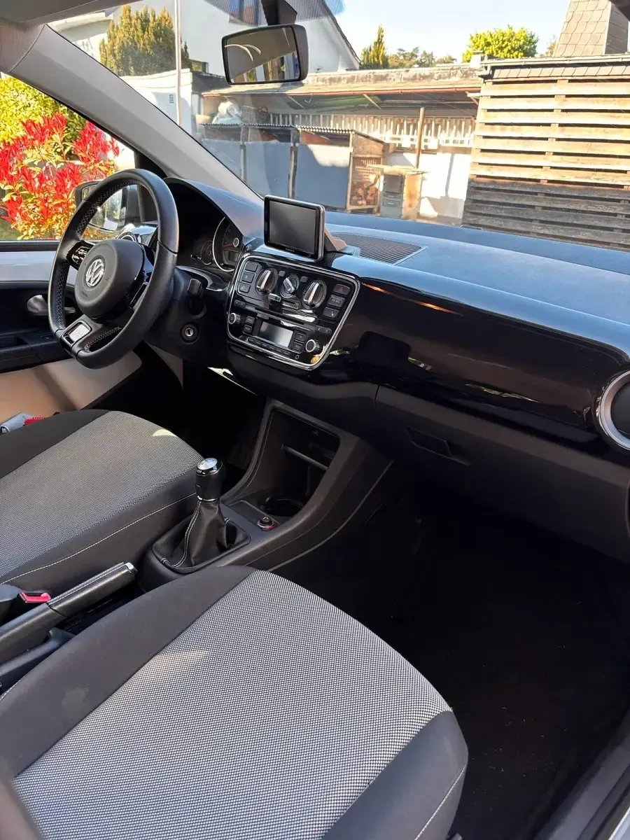 Gebraucht VW up! move up! 60 PS (44 kW) 2014 Weiß Kleinwagen