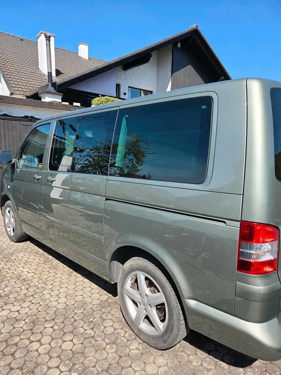 Gebraucht VW Multivan 174 PS (127 kW) 2007 Grün Van / Kleinbus