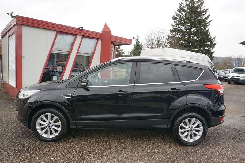 Gebraucht Ford Kuga Titanium 150 PS (110 kW) 2016 Schwarz SUV