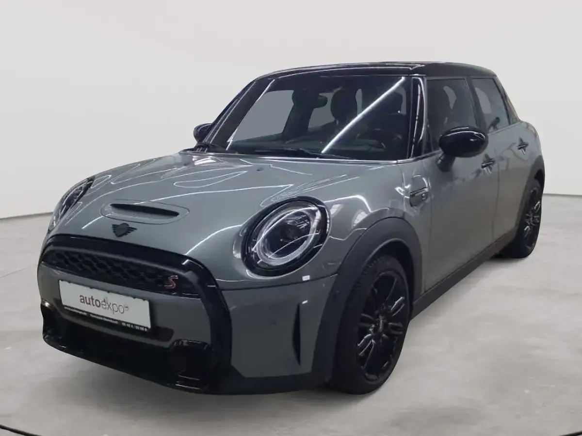 Gebraucht Mini Cooper S Classic 178 PS (130 kW) 2022 Moonwalk grey metallic Kleinwagen