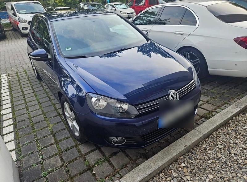 Blau Gebraucht 2009 VW Golf Limousine | 3.950 € (Fairer Preis) - Bild 1/4