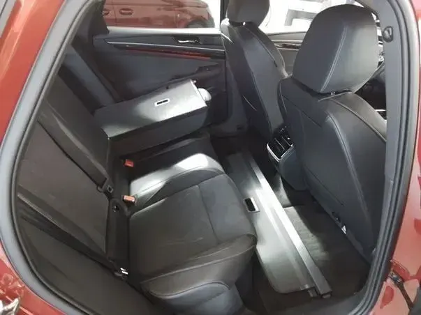 Gebraucht VW ID.7 Pro 210 kW (286 PS) 2025 Rot Kombi