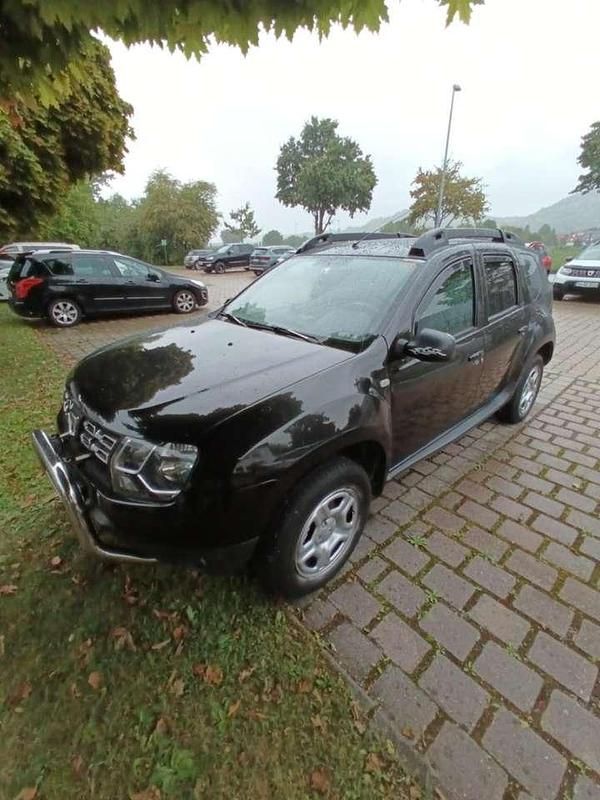 Gebraucht Dacia Duster Lauréate 114 PS (83 kW) 2017 Schwarz SUV