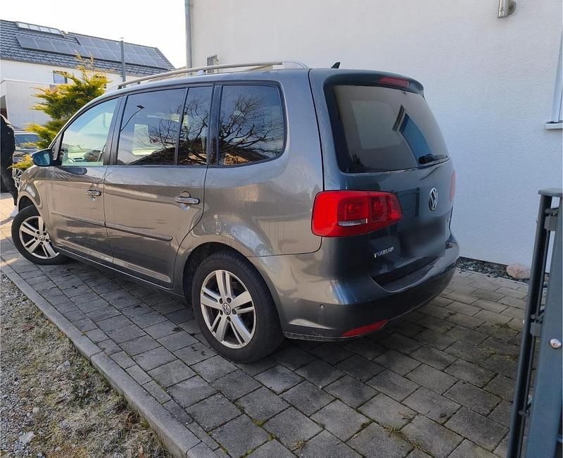 Gebraucht VW Touran 140 PS (102 kW) 2013 Grau Van / Kleinbus