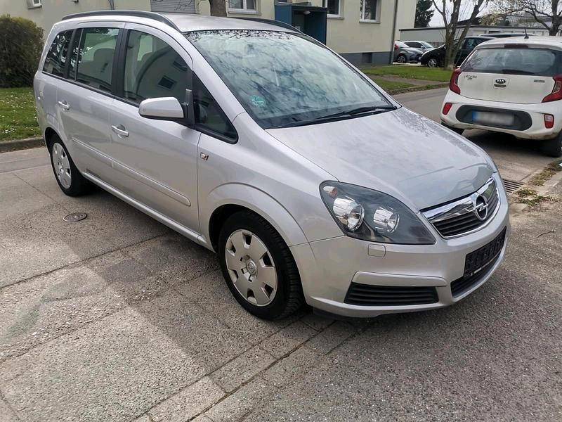 Gebraucht Opel Zafira 140 PS (102 kW) 2007 Silber Van / Kleinbus