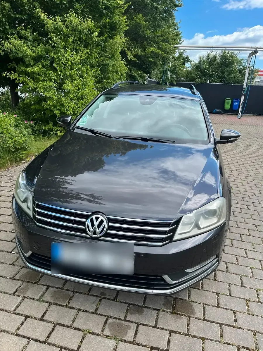 Gebraucht VW Passat 140 PS (102 kW) 2011 Kombi