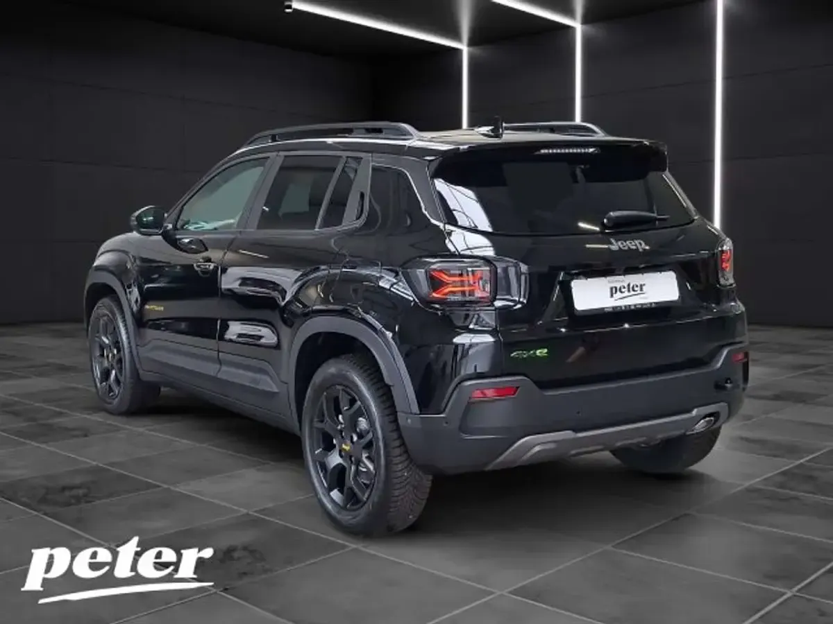 Neu Jeep Avenger North 145 PS (106 kW) 2026 Volcano black SUV