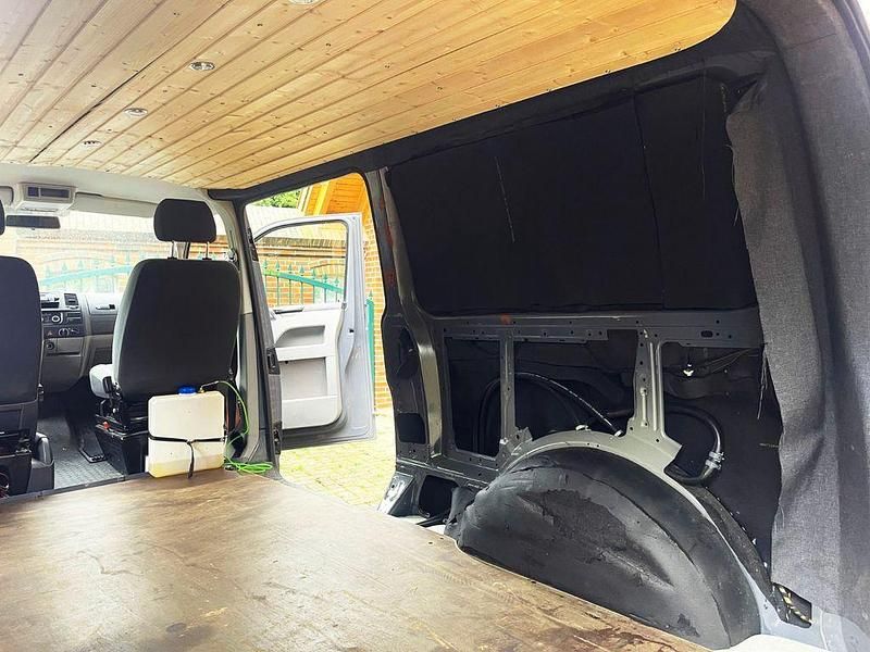 Gebraucht VW T5 179 PS (131 kW) 2013 Grau Van