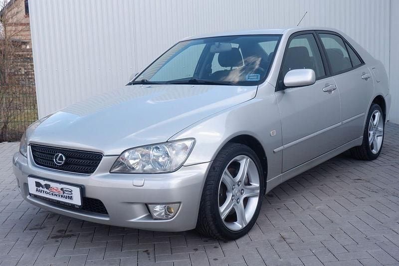 Gebraucht Lexus IS200 155 PS (114 kW) 2002 Silber Limousine