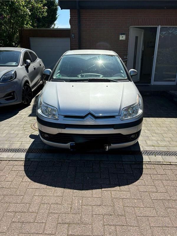 Silber Gebraucht 2007 Citroën C4 Style Limousine | 3.500 € (Etwas zu teuer) - Bild 1/4
