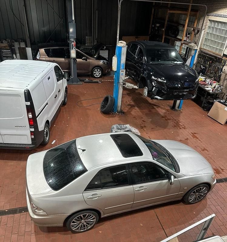 Gebraucht Lexus IS200 155 PS (114 kW) 2000 Limousine