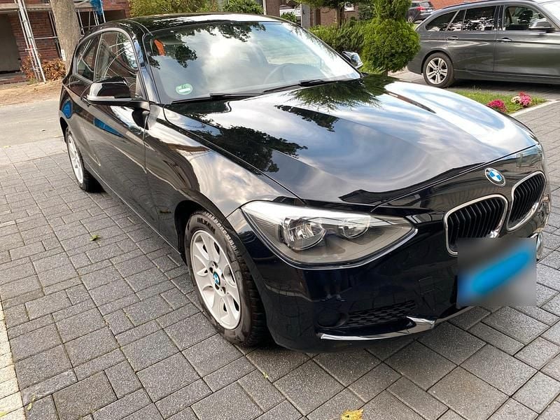 Gebraucht BMW 114 102 PS (75 kW) 2013 Schwarz Kleinwagen