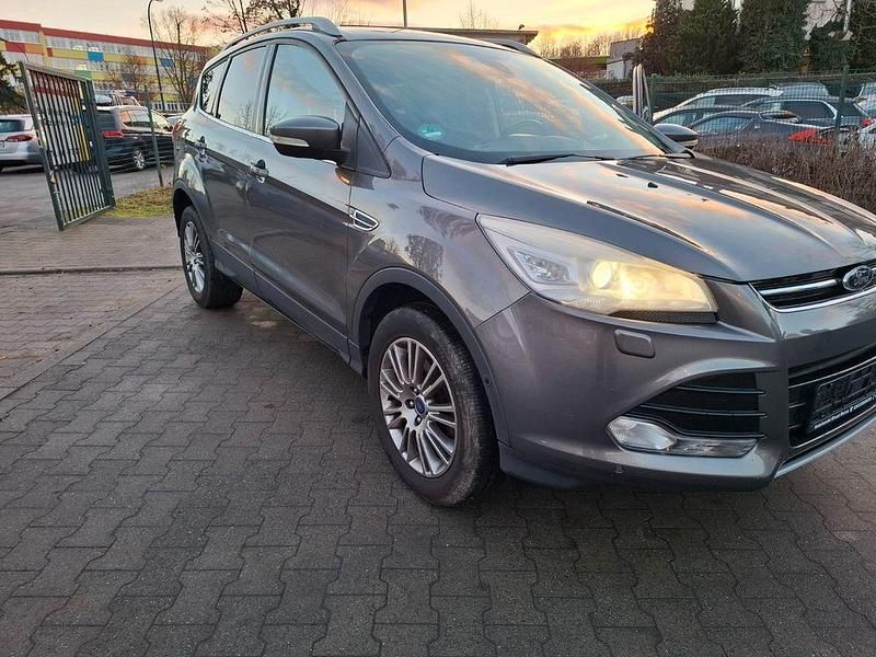 Gebraucht Ford Kuga Titanium 163 PS (119 kW) 2014 Grün SUV