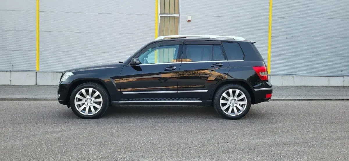 Gebraucht Mercedes GLK300 231 PS (169 kW) 2009 Schwarz SUV