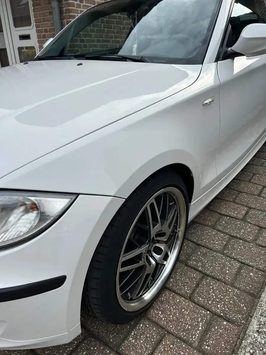 Gebraucht BMW 116 122 PS (89 kW) 2010 Weiß Kleinwagen