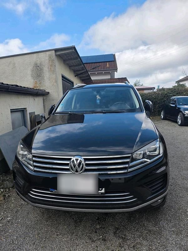 Gebraucht VW Touareg 262 PS (192 kW) 2016 Schwarz SUV